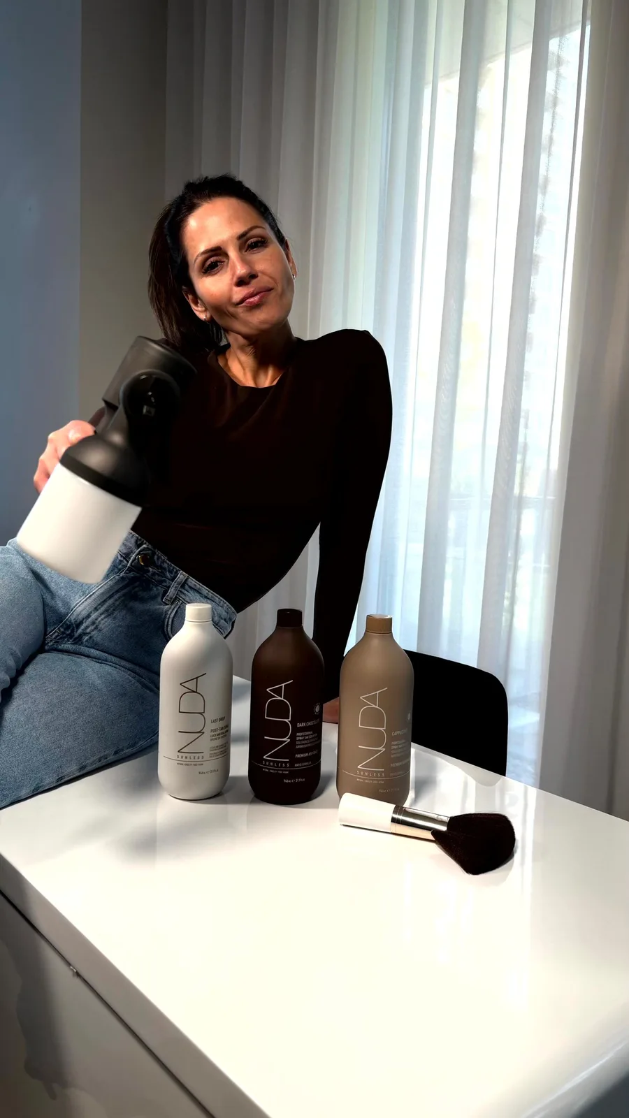 Ana Maria, NUDA certified spray tan artist at GLOW17